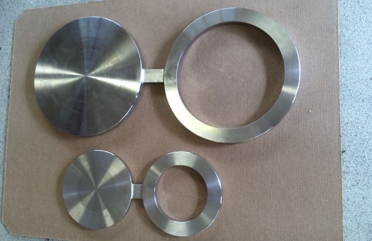 ASME B 16. 48  Hastelloy C-276 Penempaan Spectacle Blind Orifice Plate Spacer Ring Paddle Blind